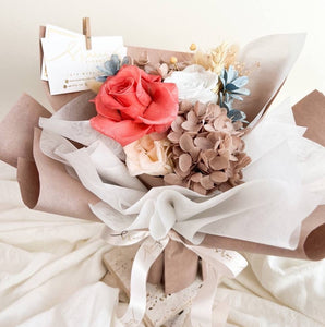 Everlasting Mini Bouquet x Ori Giftset