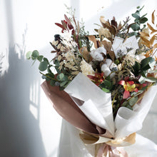 Load image into Gallery viewer, Everlasting Bouquet x Amber Ember Giftset